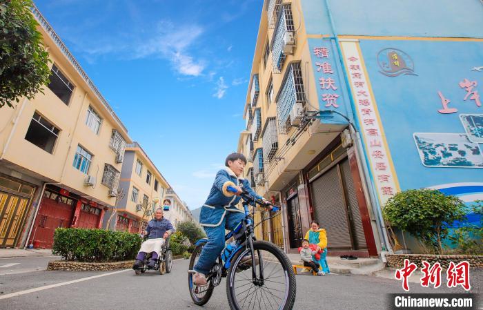 溪邳村一角。　吳慶堂 攝